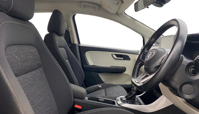 2023 Tata ALTROZ XZA, Petrol, Automatic, 31,031 km, Right Side Front Door Cabin