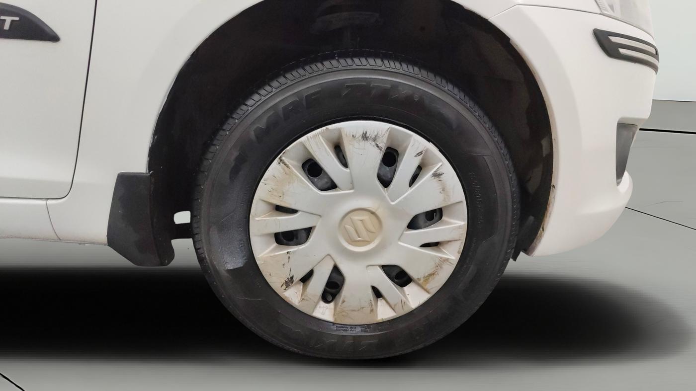 2013 Maruti Swift VXI, Petrol, Manual, 72,244 km, Right Front Wheel