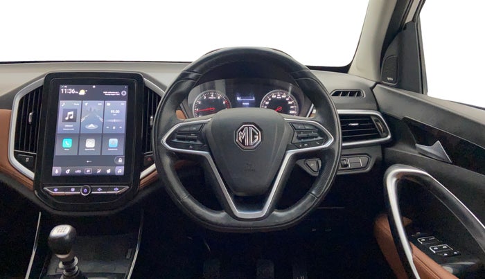 2021 MG HECTOR PLUS SELECT 2.0 DIESEL TURBO MT 7-STR, Diesel, Manual, 54,471 km, Steering Wheel Close Up