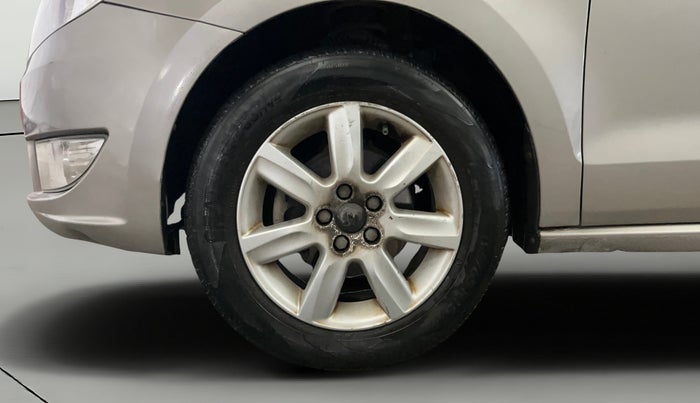 2014 Skoda Rapid AMBITION 1.6 MPI MT PLUS, Petrol, Manual, 61,039 km, Left Front Wheel