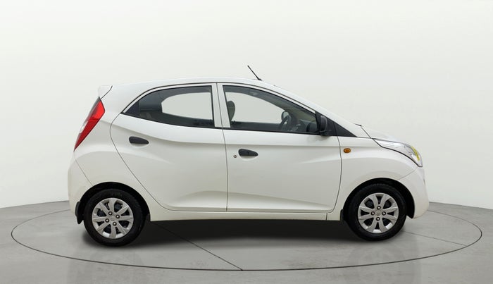 2018 Hyundai Eon MAGNA +, Petrol, Manual, 15,357 km, Right Side View