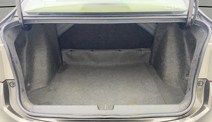 2018 Honda City 1.5L I-VTEC V MT, Petrol, Manual, 1,28,745 km, Boot Open Zoomed View