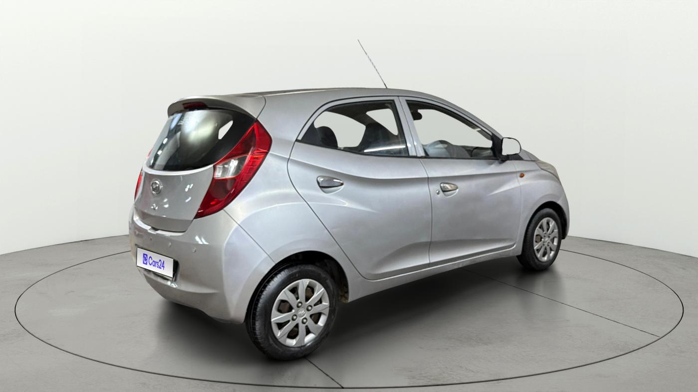 2018 Hyundai Eon MAGNA +, Petrol, Manual, 30,259 km, Right Back Diagonal