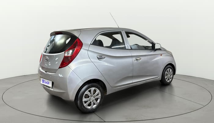 2018 Hyundai Eon MAGNA +, Petrol, Manual, 30,467 km, Right Back Diagonal