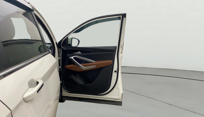 2021 MG HECTOR PLUS SELECT 2.0 DIESEL TURBO MT 7-STR, Diesel, Manual, 41,685 km, RHS Front Door