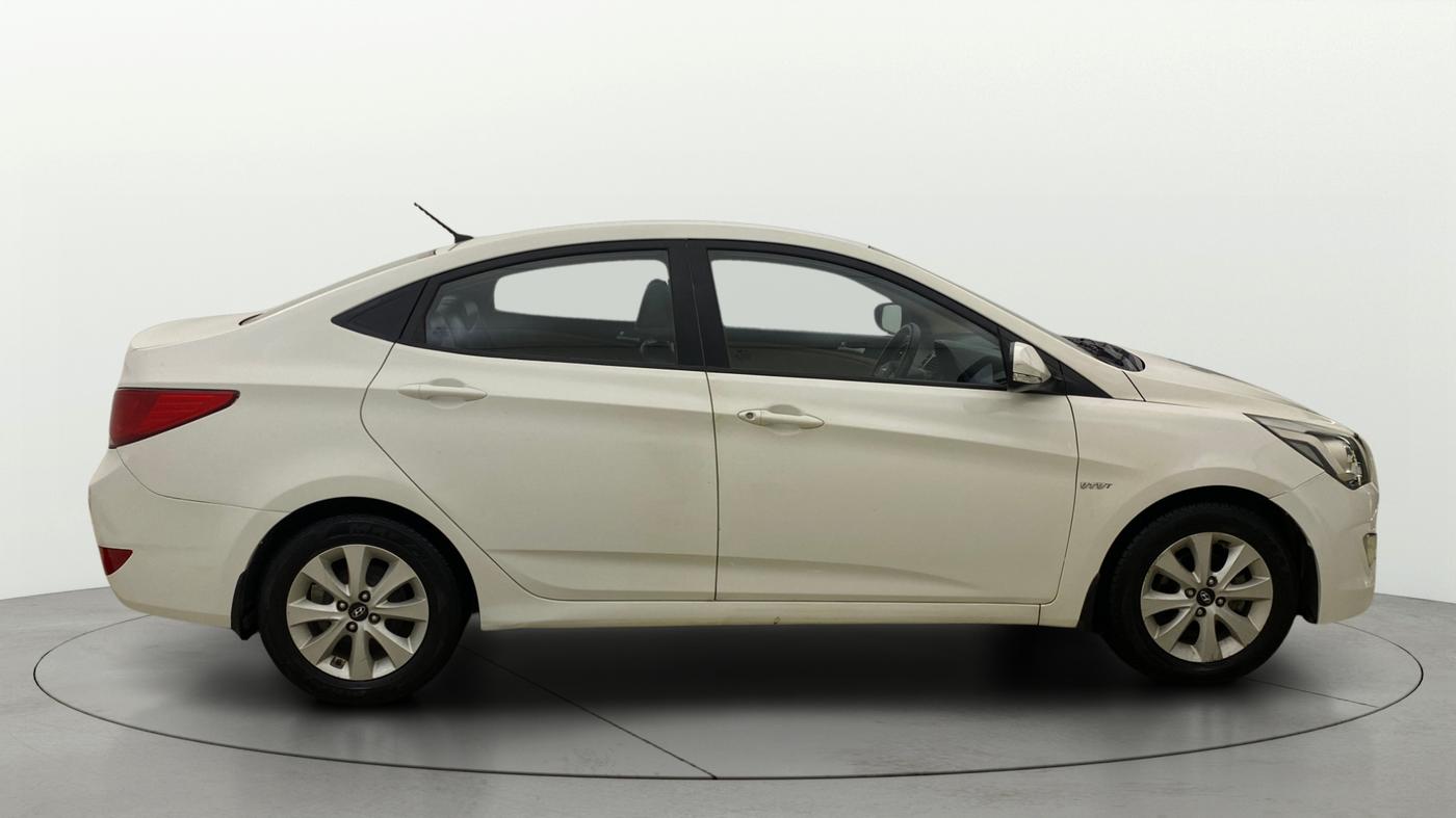 2015 Hyundai Verna FLUIDIC 4S 1.6 VTVT S(O), CNG, Manual, 46,565 km, Right Side View