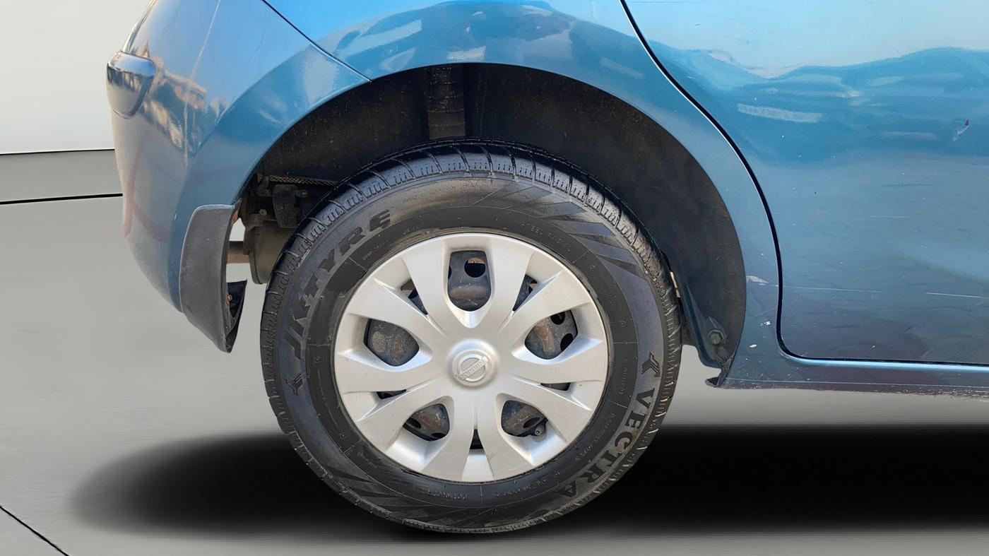 2015 Nissan Micra Active XV, Petrol, Manual, 33,490 km, Right Rear Wheel