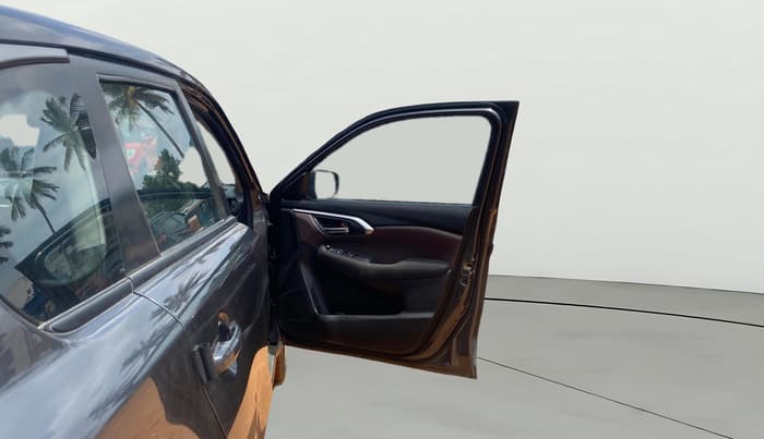 2023 Maruti Grand Vitara SIGMA SMART HYBRID, Petrol, Manual, 55,051 km, RHS Front Door