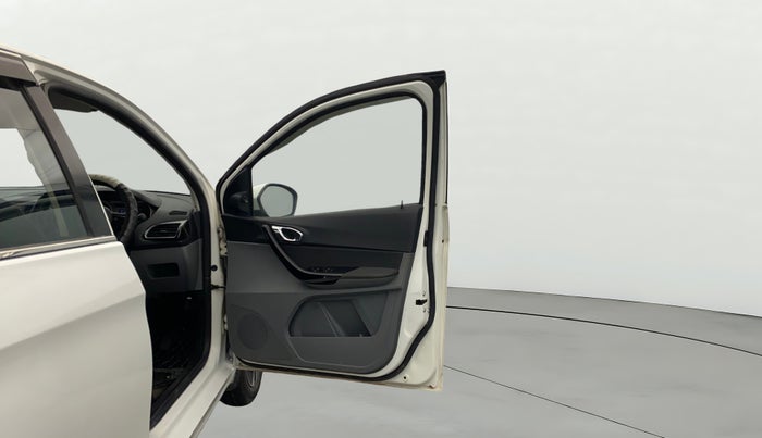 2017 Tata TIGOR XZ PETROL, Petrol, Manual, 47,384 km, RHS Front Door