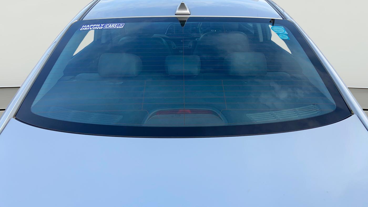 2018 Hyundai New Elantra 2.0 SX(O) AT PETROL, Petrol, Automatic, 1,36,426 km, Rear Windshield