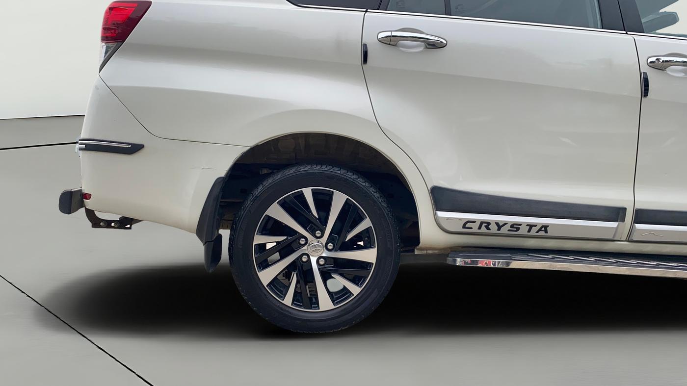 2022 Toyota Innova Crysta 2.7 ZX AT 7 STR, Petrol, Automatic, 35,119 km, Right Rear Wheel