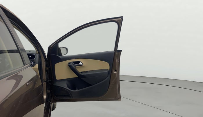 2016 Volkswagen Ameo HIGHLINE1.5L, Diesel, Manual, 93,203 km, RHS Front Door