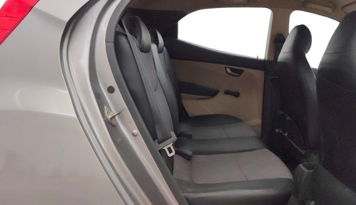 2013 Hyundai Eon SPORTZ, Petrol, Manual, 89,695 km, Right Side Rear Door Cabin