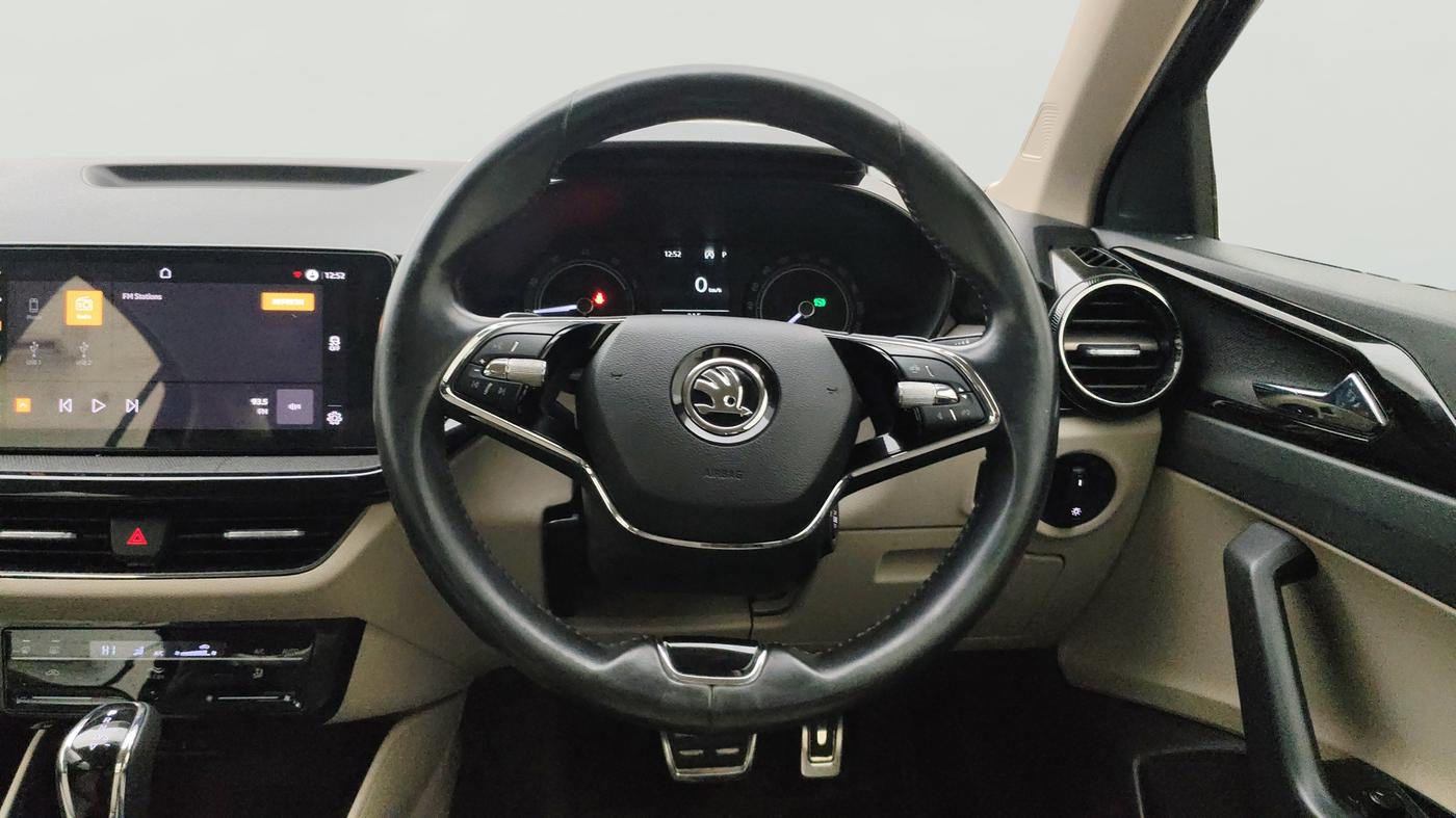 2022 Skoda SLAVIA AMBITION 1.0L TSI AT, Petrol, Automatic, 53,401 km, Steering Wheel Close Up