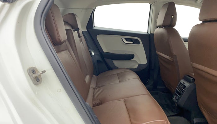 2024 Tata ALTROZ XZ CNG, CNG, Manual, 23,376 km, Right Side Rear Door Cabin