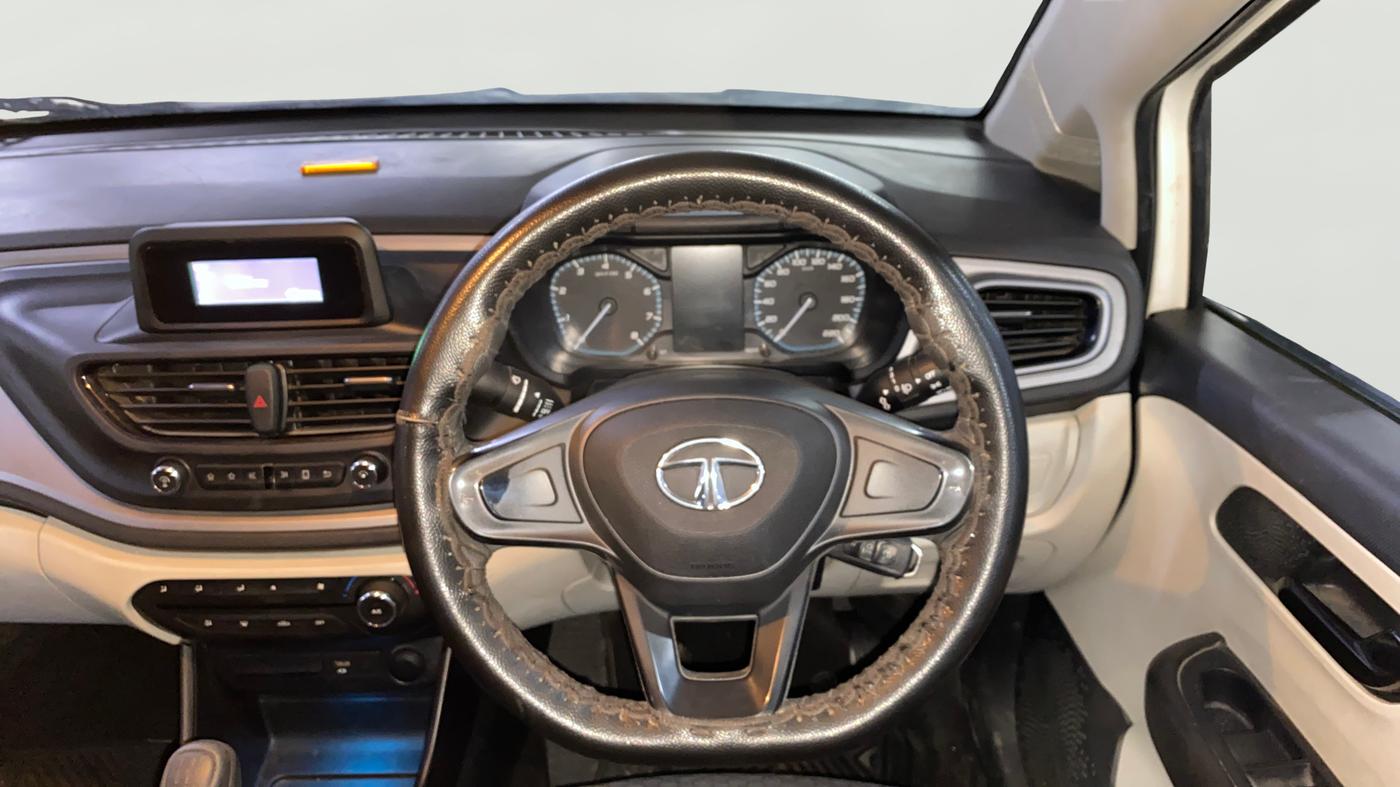2022 Tata ALTROZ XE PLUS DIESEL, Diesel, Manual, 48,834 km, Steering Wheel Close Up