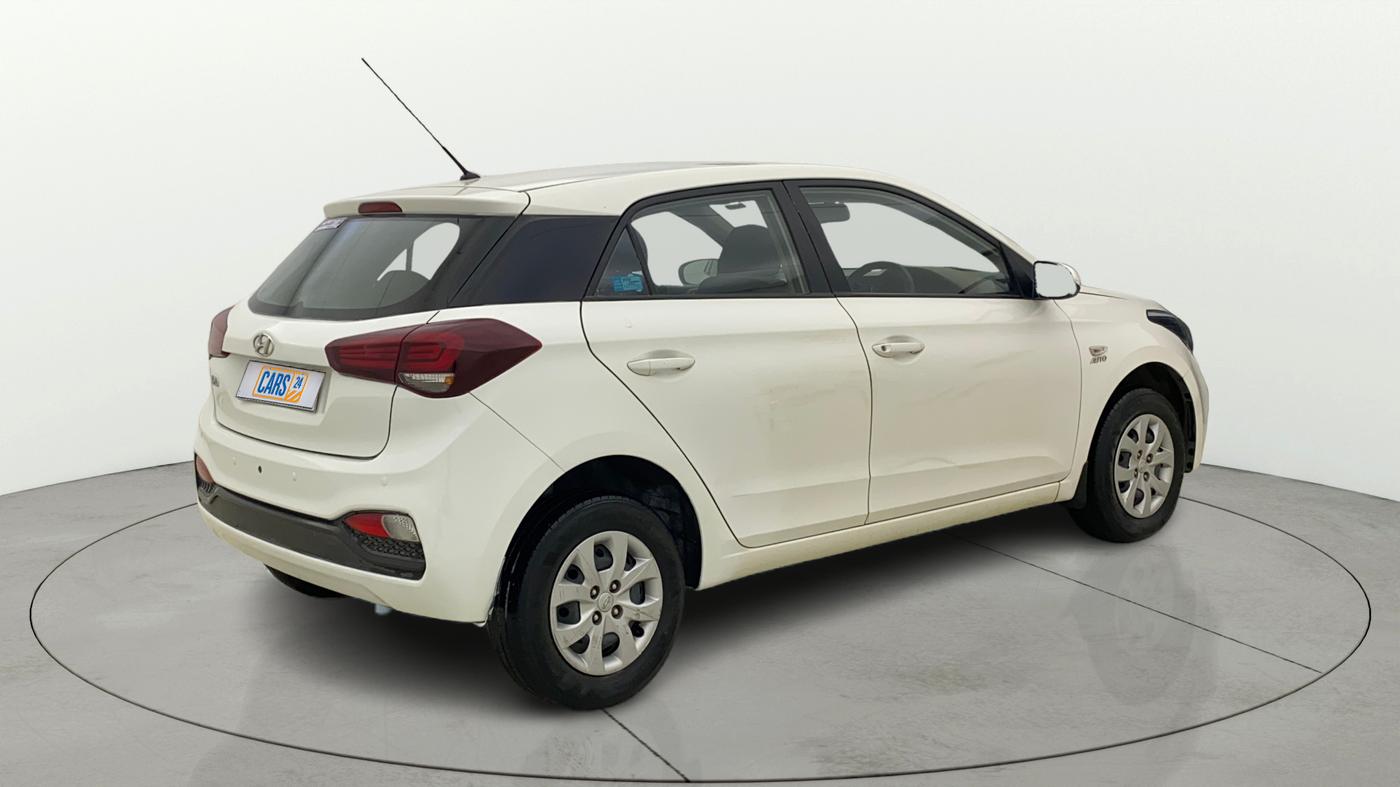 2018 Hyundai Elite i20 MAGNA EXECUTIVE CVT, Petrol, Automatic, 25,852 km, Right Back Diagonal