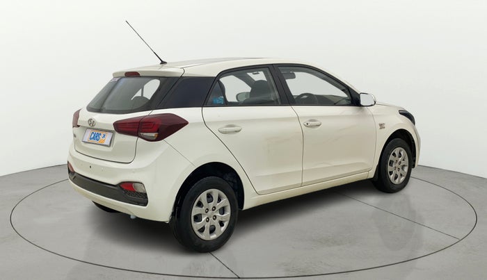 2018 Hyundai Elite i20 MAGNA EXECUTIVE CVT, Petrol, Automatic, 25,852 km, Right Back Diagonal