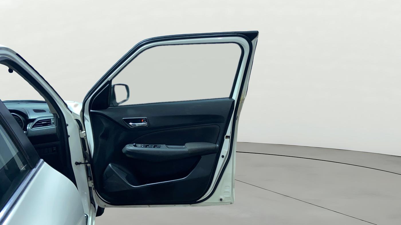 2020 Maruti Swift VXI AMT, Petrol, Automatic, 38,458 km, RHS Front Door