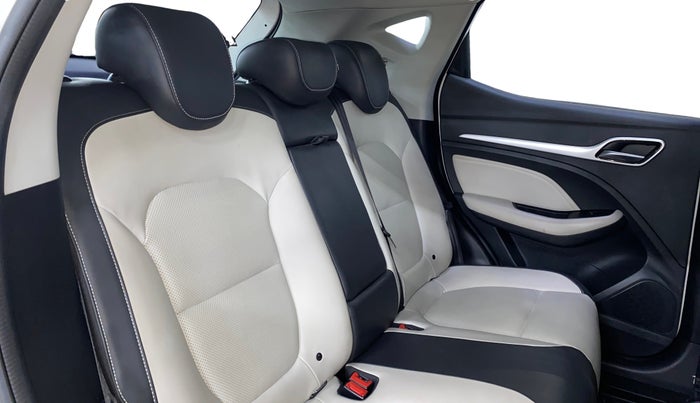 2022 MG ASTOR SHARP EX 1.5 MT, Petrol, Manual, 25,227 km, Right Side Rear Door Cabin