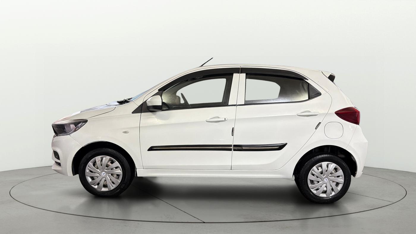 2023 Tata Tiago XM CNG, CNG, Manual, 52,858 km, Left Side