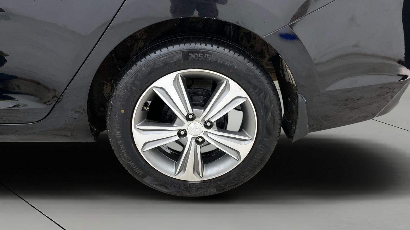 2018 Hyundai Verna 1.6 VTVT SX, Petrol, Manual, 69,994 km, Left Rear Wheel