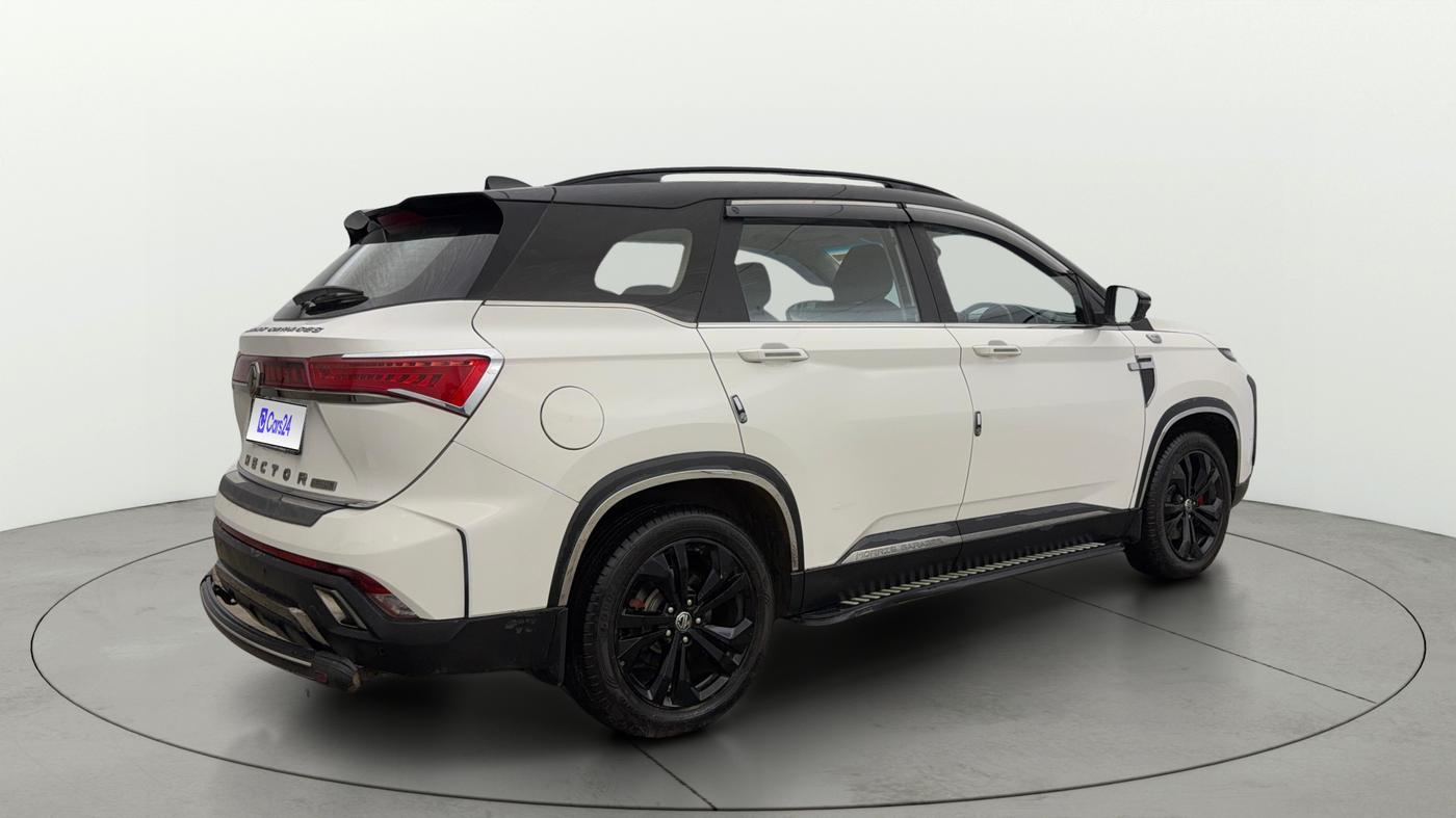 2024 MG HECTOR PLUS Sharp Pro Snowstorm 2.0 Turbo MT 7 STR, Diesel, Manual, 21,040 km, Right Back Diagonal