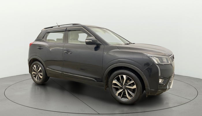 2020 Mahindra XUV300 W8 (O) 1.2 PETROL, Petrol, Manual, 1,04,286 km, SRP