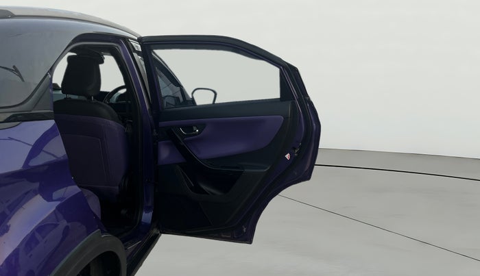2023 Tata NEXON FEARLESS PURPLE + SUNROOF DUAL TONE 1.2 PETROL, Petrol, Manual, 28,568 km, RHS Rear Door