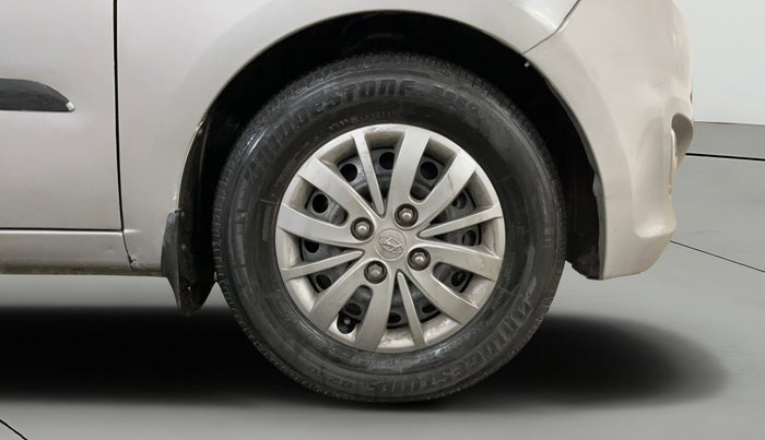 2015 Hyundai i10 SPORTZ 1.1, Petrol, Manual, 33,960 km, Right Front Wheel