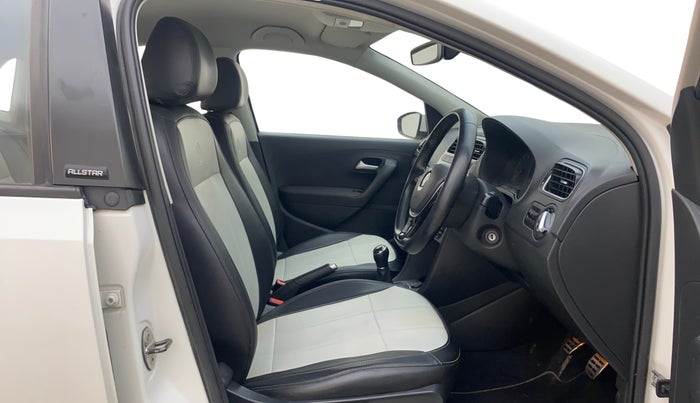 2017 Volkswagen Polo ALLSTAR 1.2, Petrol, Manual, 69,437 km, Right Side Front Door Cabin