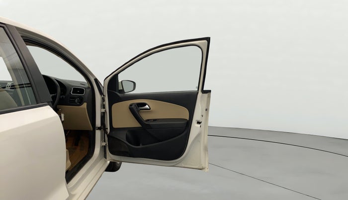 2017 Volkswagen Ameo HIGHLINE1.5L, Diesel, Manual, 33,742 km, RHS Front Door