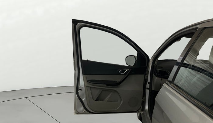 2016 Tata Tiago XZ PETROL, Petrol, Manual, 49,273 km, LHS Front Door