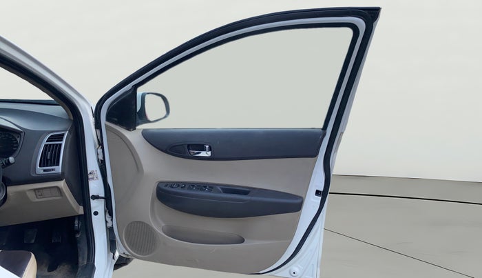 2013 Hyundai i20 SPORTZ 1.2, Petrol, Manual, 35,215 km, RHS Front Door