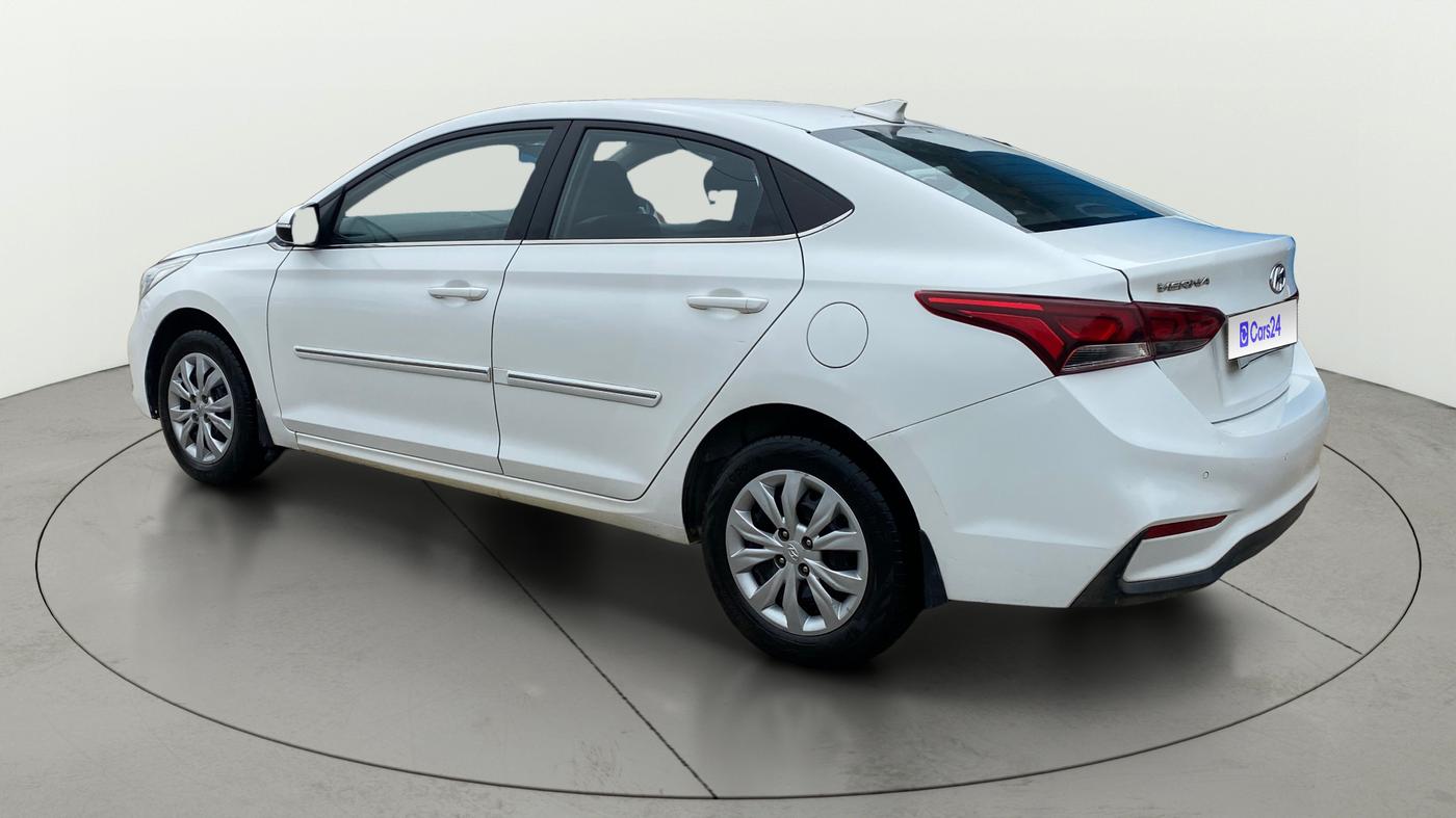2018 Hyundai Verna 1.6 EX CRDI, Diesel, Manual, 80,426 km, Left Back Diagonal
