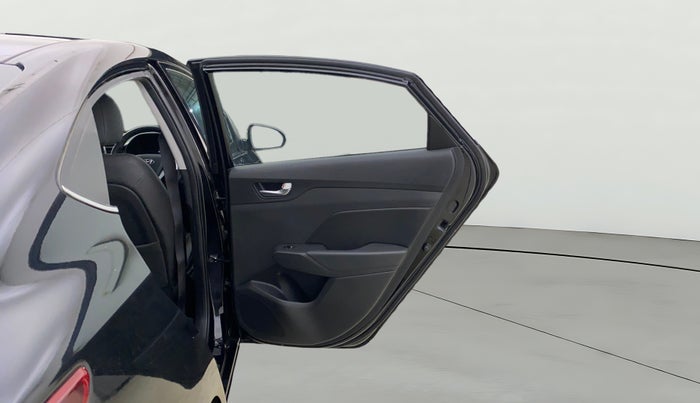 2021 Hyundai Verna SX (O) 1.0 TURBO DCT, Petrol, Automatic, 19,469 km, RHS Rear Door