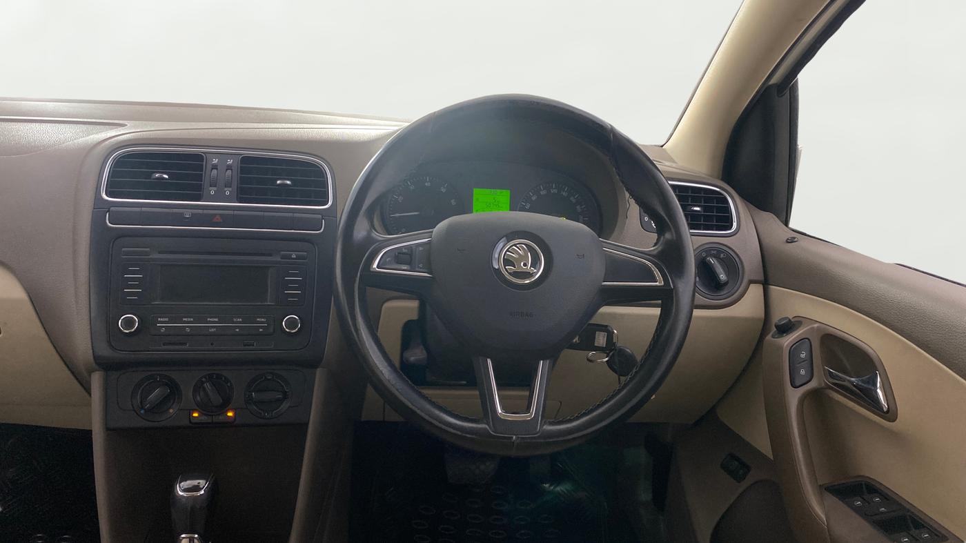 2014 Skoda Rapid AMBITION 1.6 MPI AT PLUS, Petrol, Automatic, 50,687 km, Steering Wheel Close Up