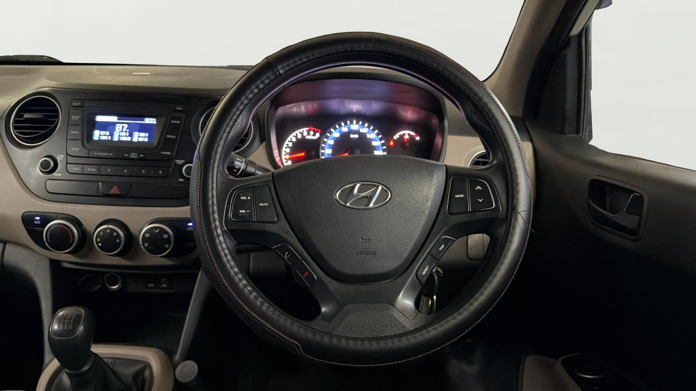 2017 Hyundai Xcent E+, Petrol, Manual, 66,534 km, Steering Wheel Close Up