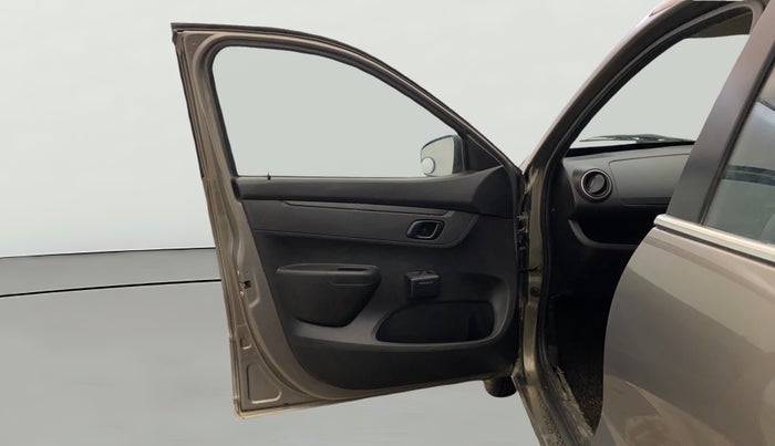 2018 Renault Kwid RXL, Petrol, Manual, 49,524 km, LHS Front Door
