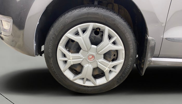 2013 Volkswagen Polo COMFORTLINE 1.2L, Diesel, Manual, 1,22,329 km, Left Front Wheel