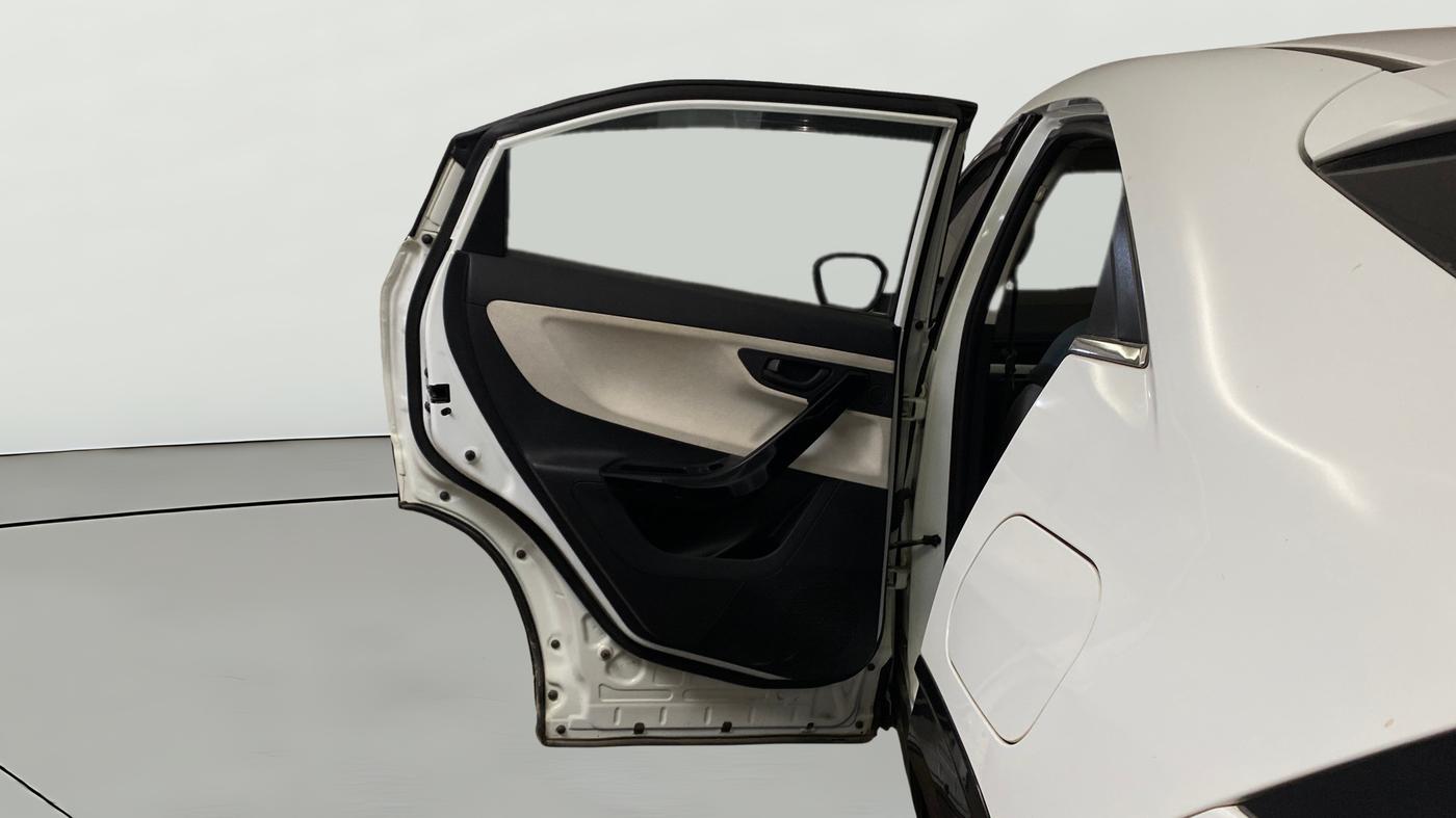 2024 Tata Curvv Creative 1.2 Petrol 7DCA, Petrol, Automatic, 14,773 km, LHS Rear Door