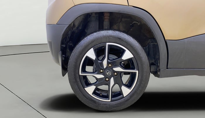 2024 Tata PUNCH ACCOMPLISHED DAZZLE SUNROOF CNG MT, CNG, Manual, 20,877 km, Right Rear Wheel