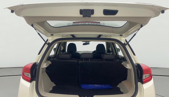 2019 Mahindra XUV300 W8 1.5 DIESEL, Diesel, Manual, 73,586 km, Boot Door Open