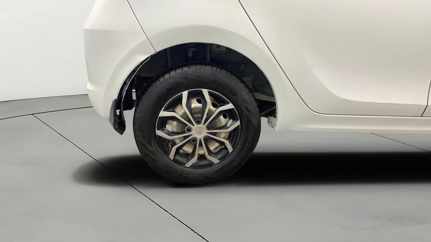 2016 Tata Tiago XE DIESEL, Diesel, Manual, 1,23,710 km, Right Rear Wheel