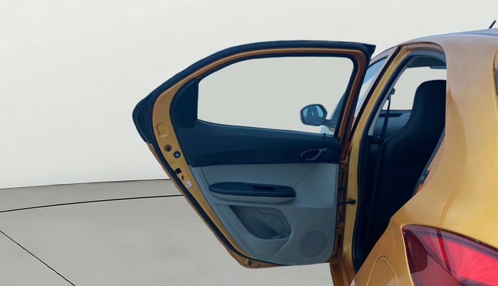 2018 Tata Tiago XT PETROL, Petrol, Manual, 72,539 km, LHS Rear Door