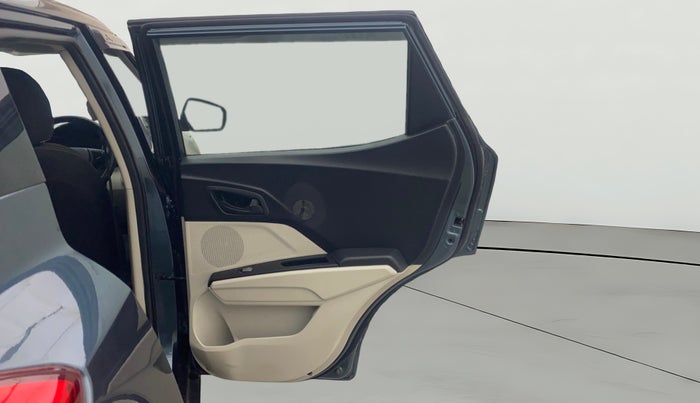 2021 Mahindra XUV300 W4 1.2 PETROL, Petrol, Manual, 34,008 km, RHS Rear Door