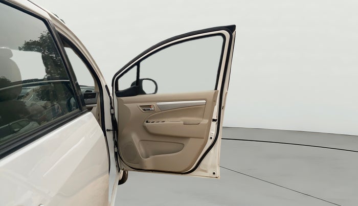 2017 Maruti Ertiga VXI, Petrol, Manual, 73,188 km, RHS Front Door