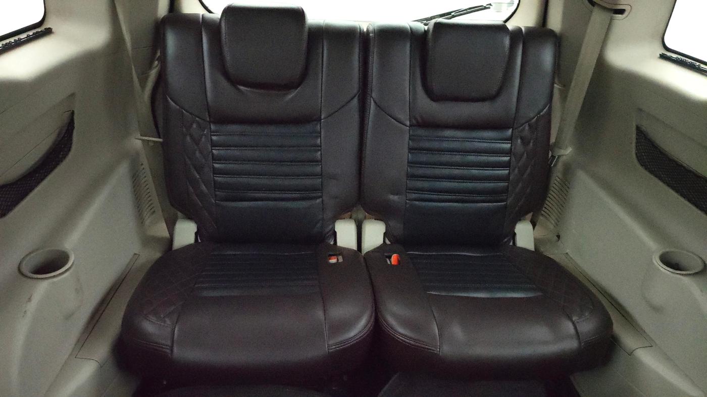 2015 Mahindra XUV500 W10, Diesel, Manual, 1,09,089 km, Third Seat Row ( optional )