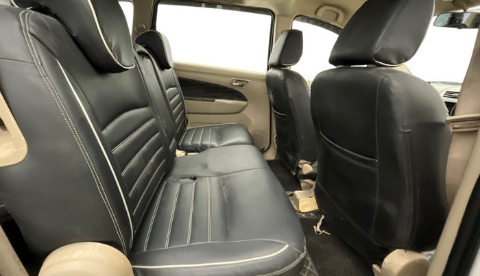 2015 Maruti Ertiga VXI, Petrol, Manual, 75,744 km, Right Side Rear Door Cabin