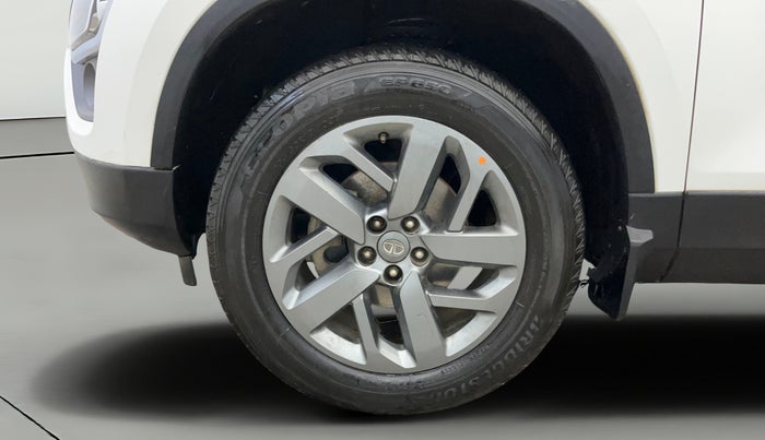 2022 Tata Safari XT PLUS, Diesel, Manual, 69,692 km, Left Front Wheel